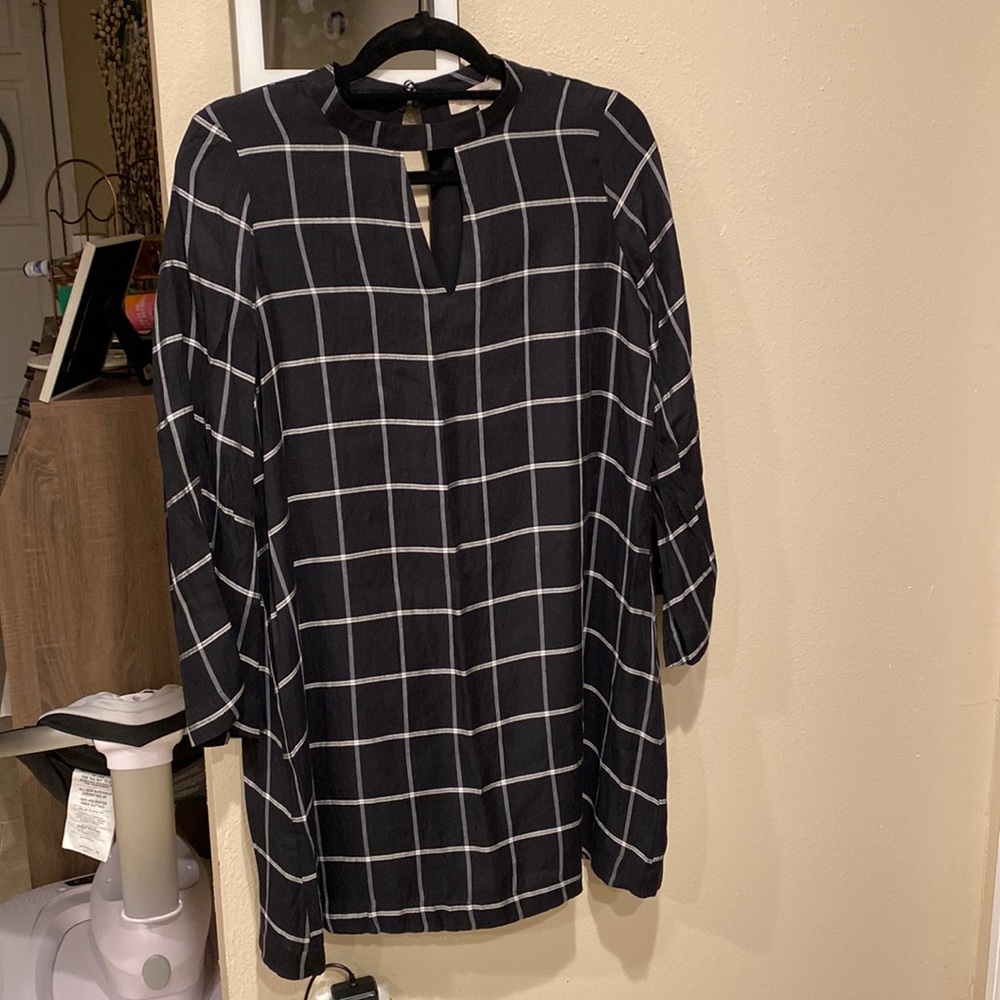 Loft long sleeve, lined dress. Cute features. NWT, never worn.